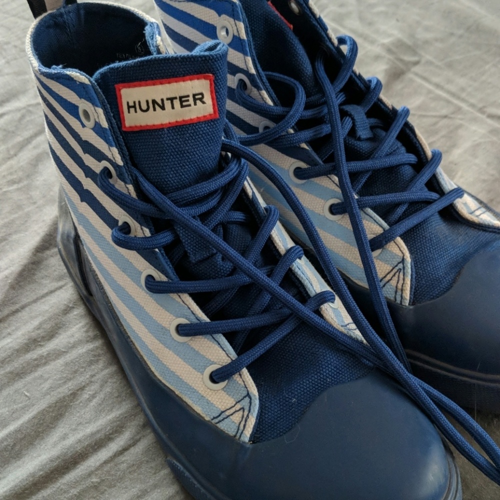Hunter lace up rain sneaks